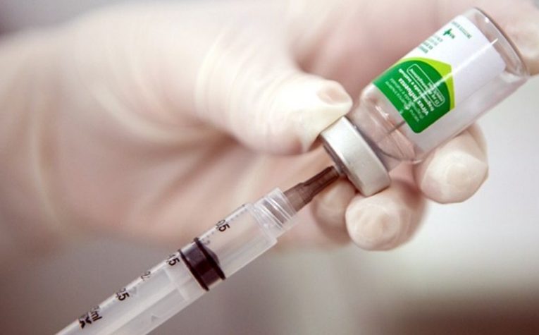 Unidades de Saúde abrem no feriado para vacinação contra a gripe