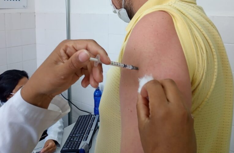 Vacinação para pessoas com 40 anos ou mais segue em Bauru