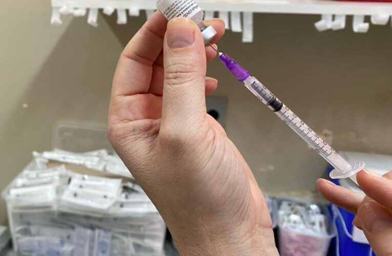Vacinas contra Covid-19 e Influenza seguem disponíveis nas unidades de saúde