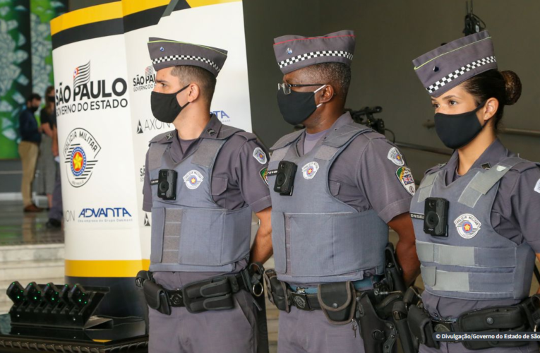 Câmeras instaladas em uniformes da PM de São Paulo evitaram 104 mortes
