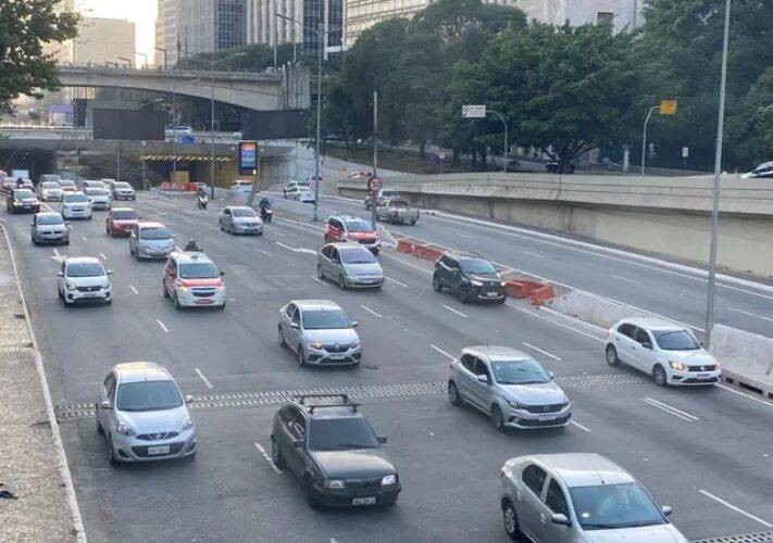 Rodízio de carros em São Paulo é suspenso a partir desta segunda-feira