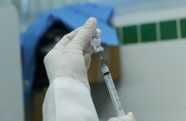 Baixa procura por vacinas contra Influenza e Covid-19 preocupa Saúde