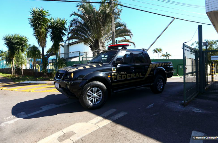 Ex-presidente Jair Bolsonaro é alvo de operação da PF