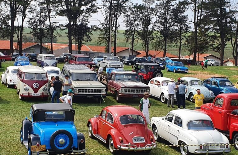 Macatuba recebe exposição de carros antigos neste fim de semana