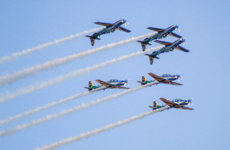 Esquadrilha da Fumaça se apresenta neste domingo no Arraiá Aéreo