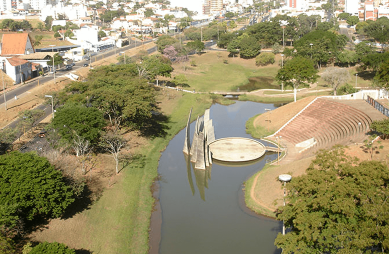 Começa a instalação das lâmpadas de LED no Vitória Régia