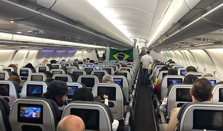 Último voo programado de resgate chega ao Brasil; 1.135S brasileiros foram repatriados