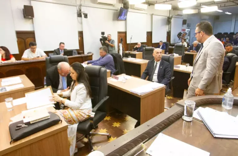 Câmara de Bauru volta a adiar votação do PL do Esgoto