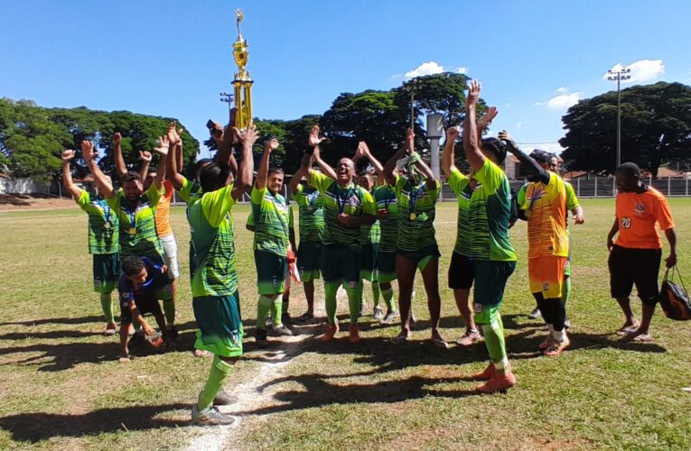 Real Lixo é campeão do Torneio Primeiro de Maio