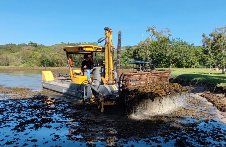 DAE inicia limpeza da lagoa de captação do Rio Batalha