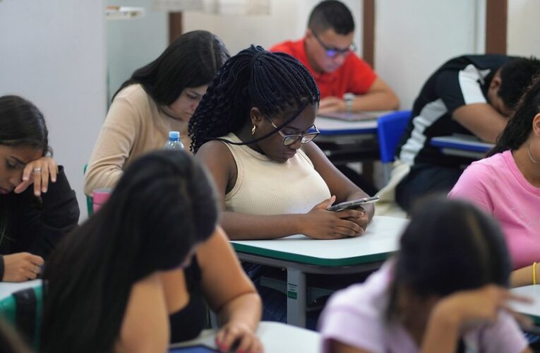 Estudantes devem escolher o itinerário formativo para o próximo ano